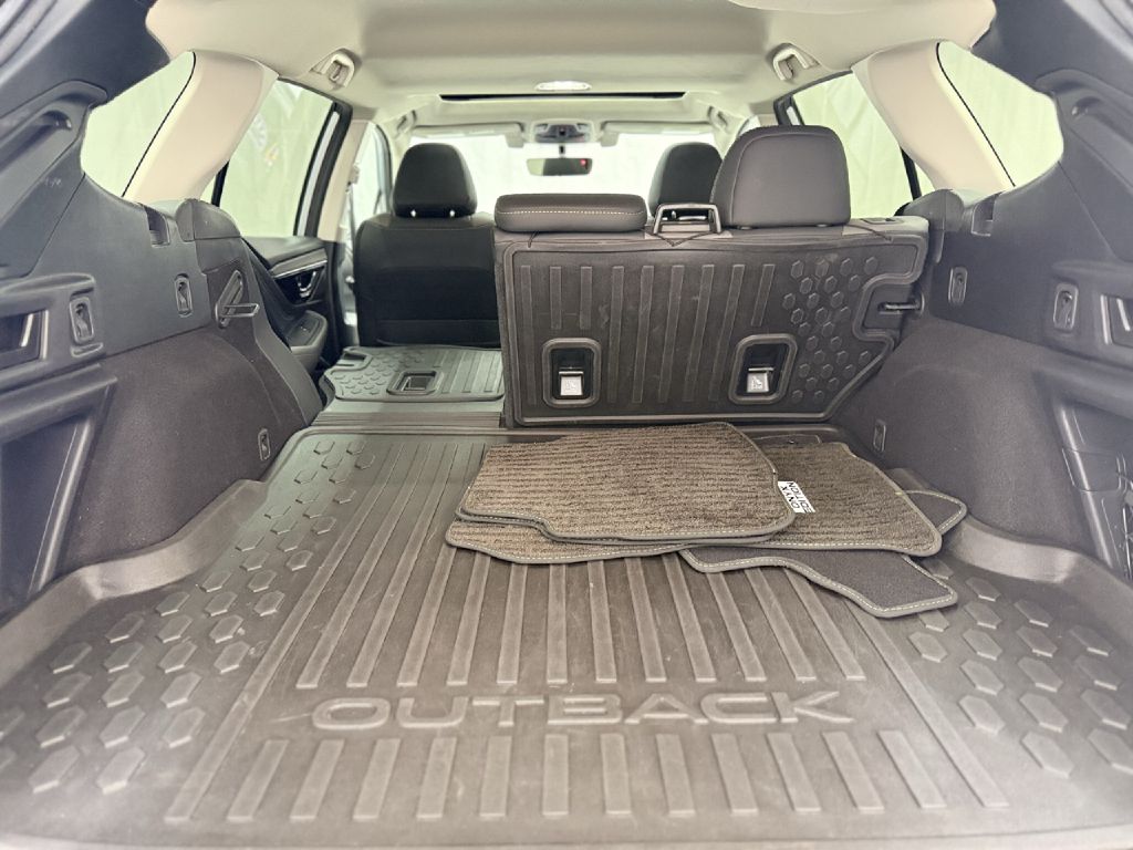 Photo 25 of this SUBARU OUTBACK