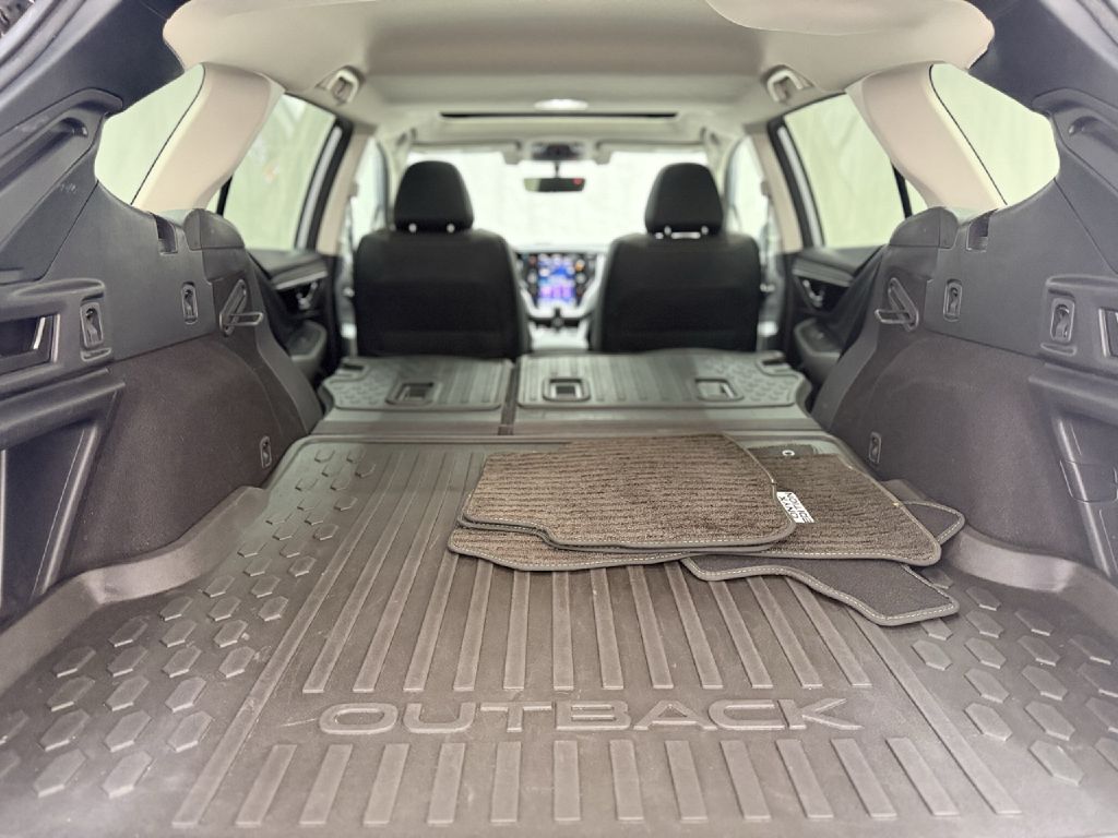 Photo 26 of this SUBARU OUTBACK