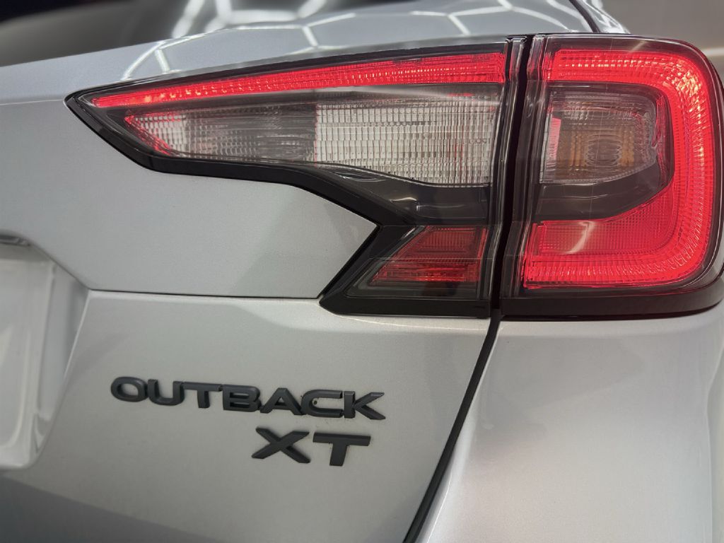 Photo 37 of this SUBARU OUTBACK