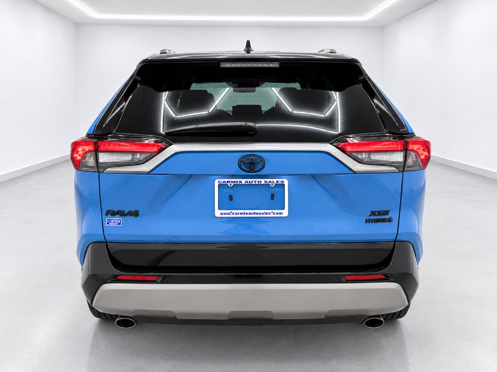 Photo 4 of this TOYOTA RAV4