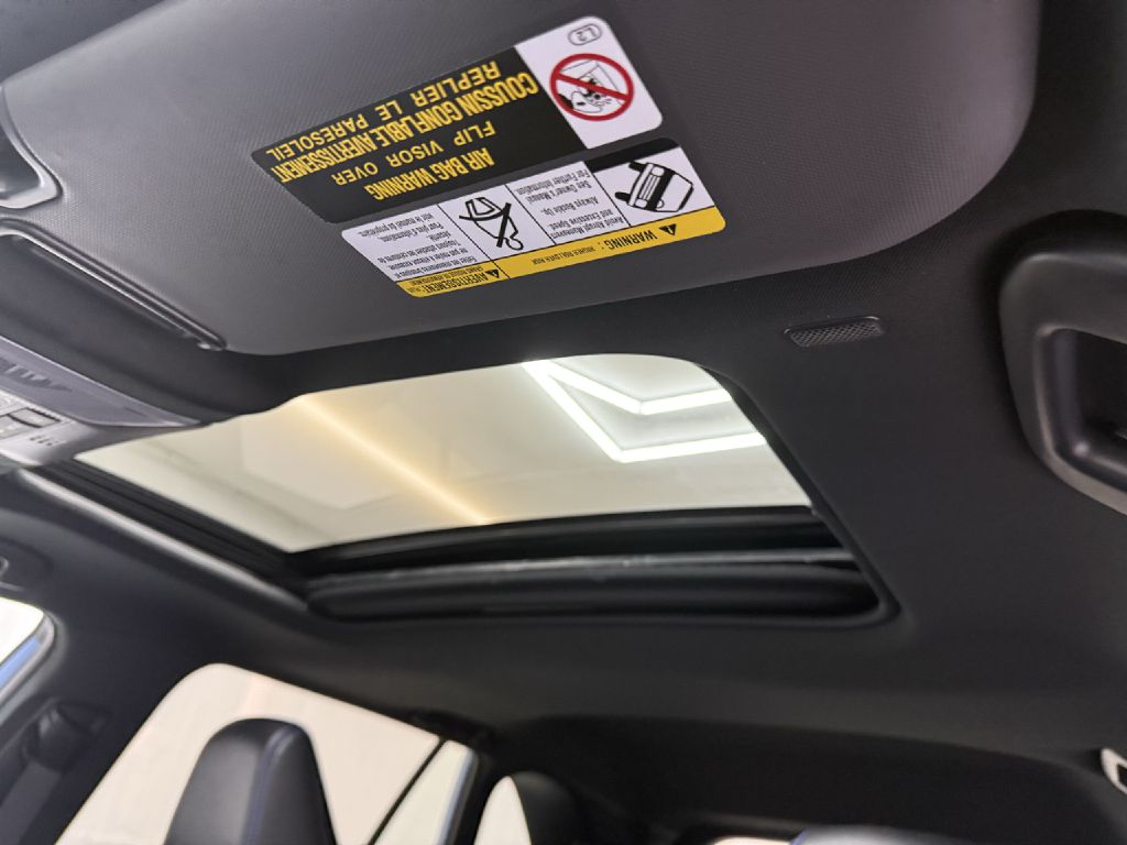 Photo 11 of this TOYOTA RAV4