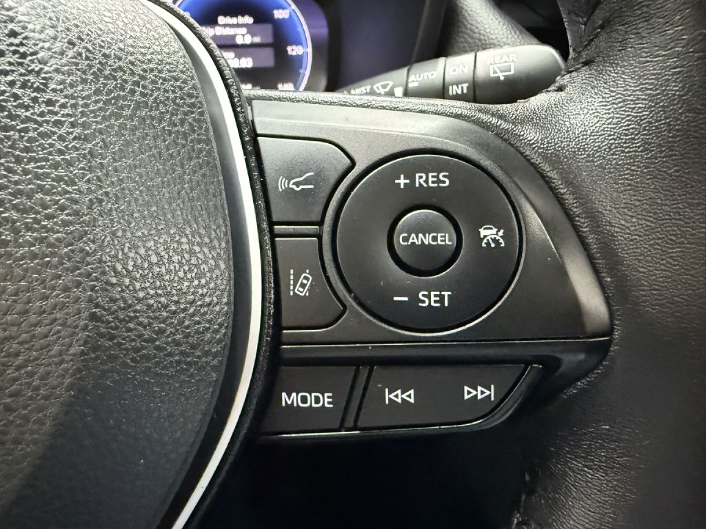Photo 15 of this TOYOTA RAV4