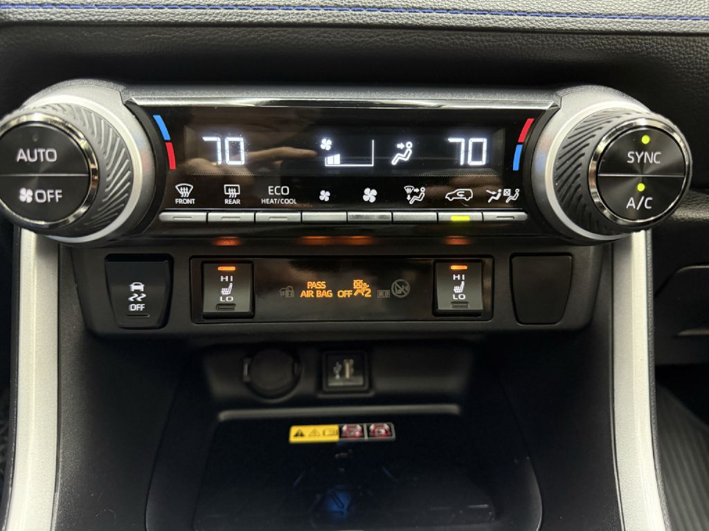 Photo 20 of this TOYOTA RAV4
