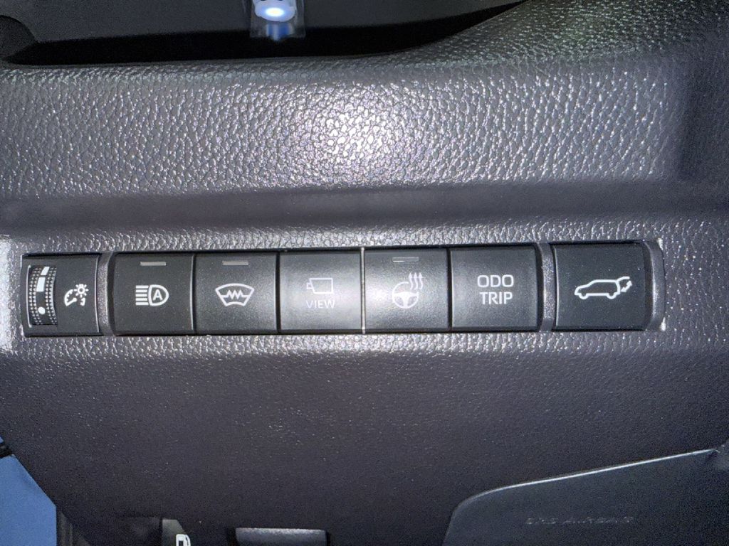 Photo 23 of this TOYOTA RAV4