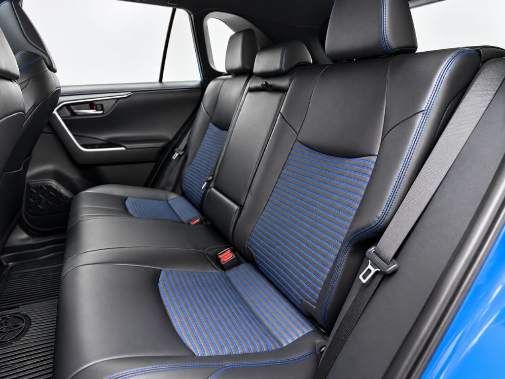 Photo 24 of this TOYOTA RAV4