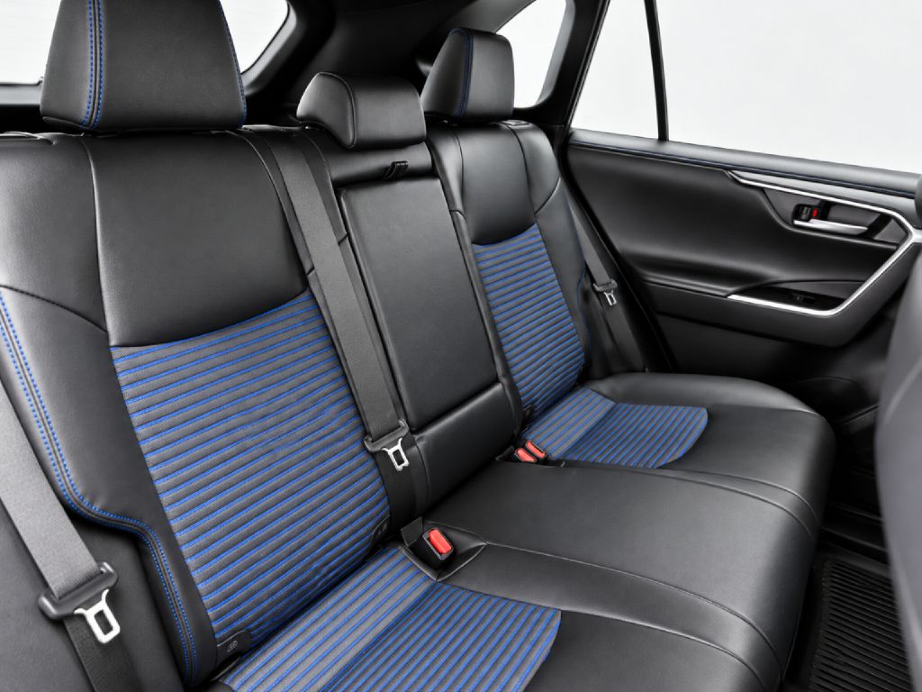 Photo 25 of this TOYOTA RAV4