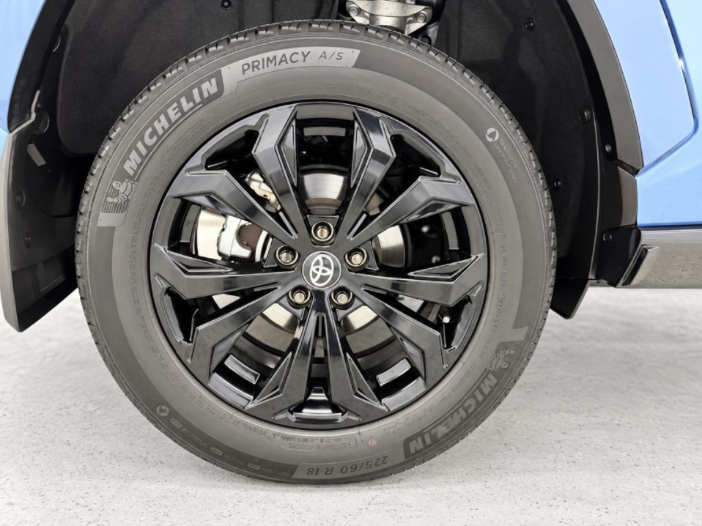 Photo 34 of this TOYOTA RAV4