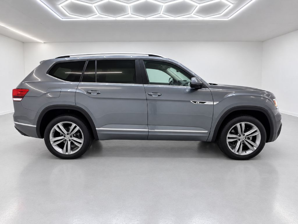 Photo 2 of this VOLKSWAGEN ATLAS