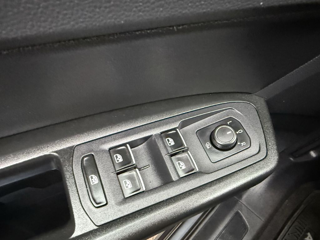 Photo 11 of this VOLKSWAGEN ATLAS