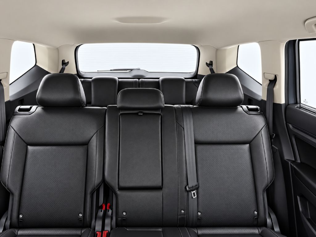 Photo 24 of this VOLKSWAGEN ATLAS