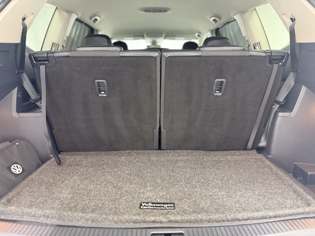 Photo 25 of this VOLKSWAGEN ATLAS