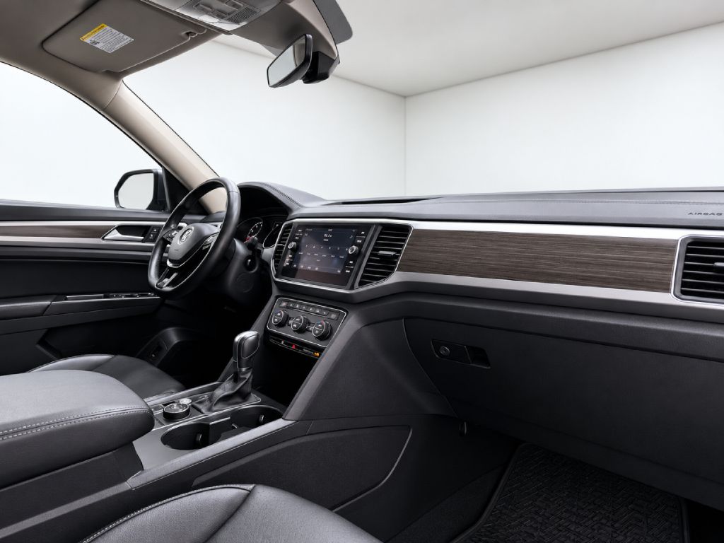 Photo 39 of this VOLKSWAGEN ATLAS