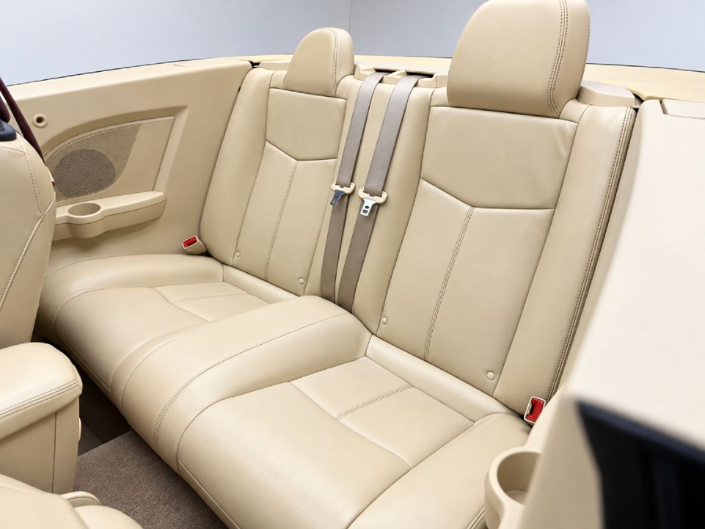 Photo 21 of this CHRYSLER SEBRING