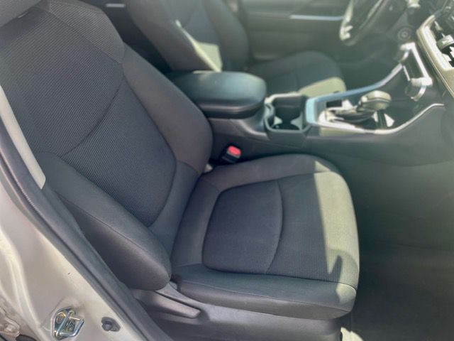 Photo 9 of this TOYOTA RAV4