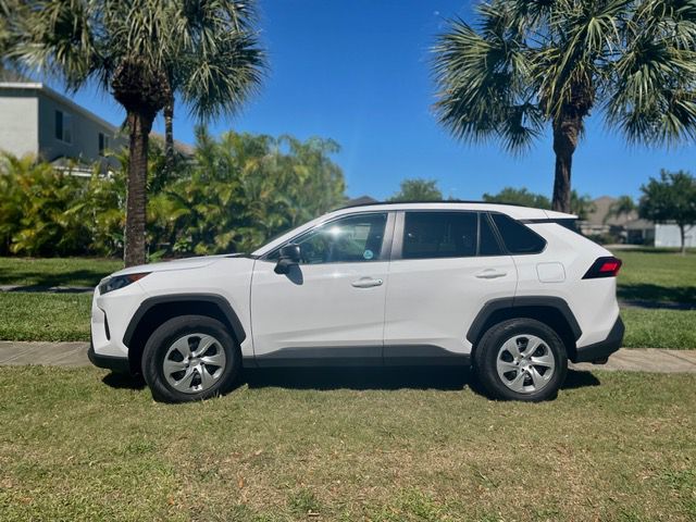 Photo 5 of this TOYOTA RAV4