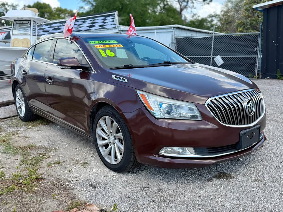 Photo 3 of this BUICK LACROSSE