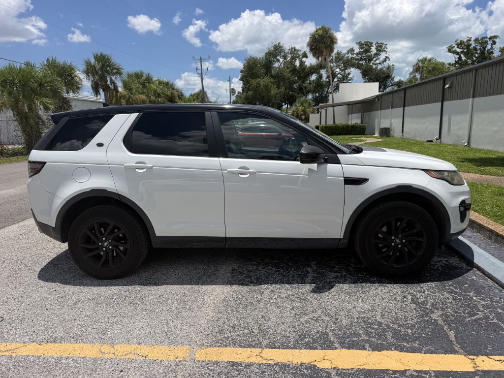 Photo 2 of this LAND ROVER DISCOVERY SPORT