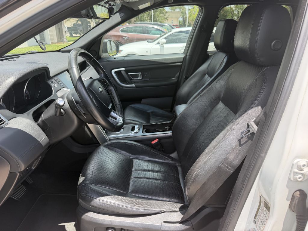 Photo 7 of this LAND ROVER DISCOVERY SPORT