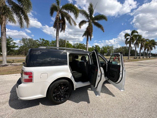 Photo 8 of this FORD FLEX