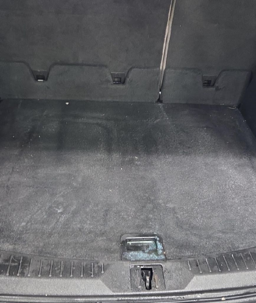 Photo 11 of this FORD ESCAPE