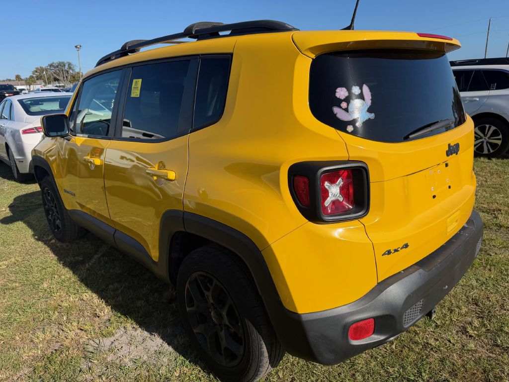 Photo 3 of this JEEP RENEGADE