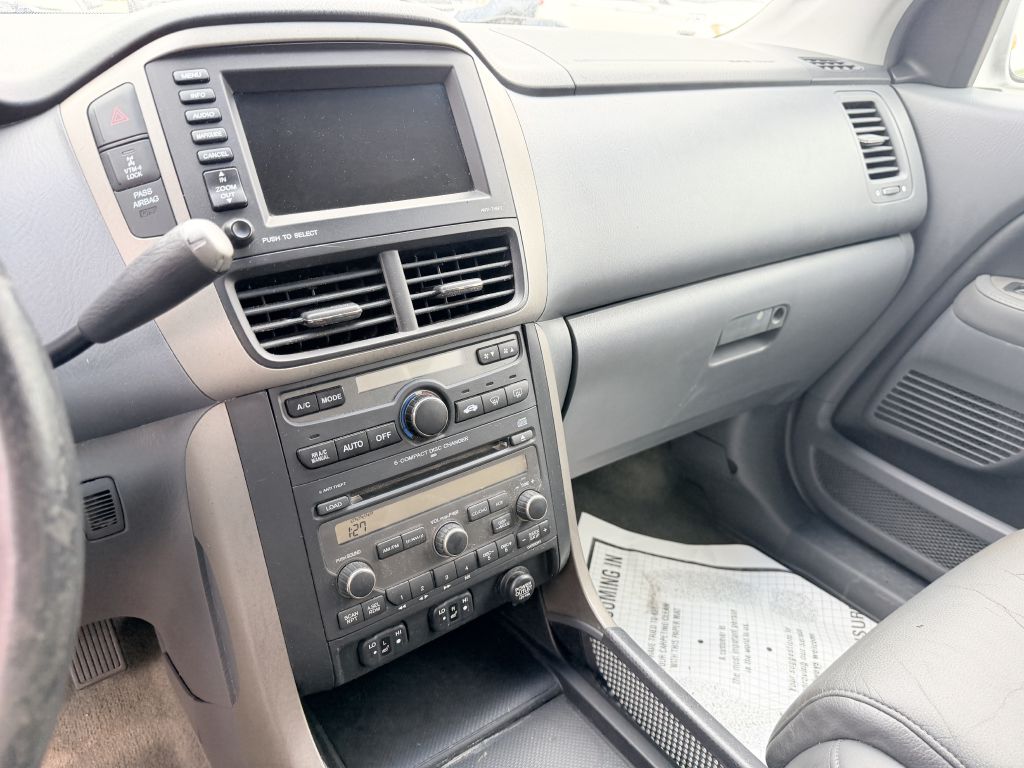 Photo 14 of this HONDA PILOT