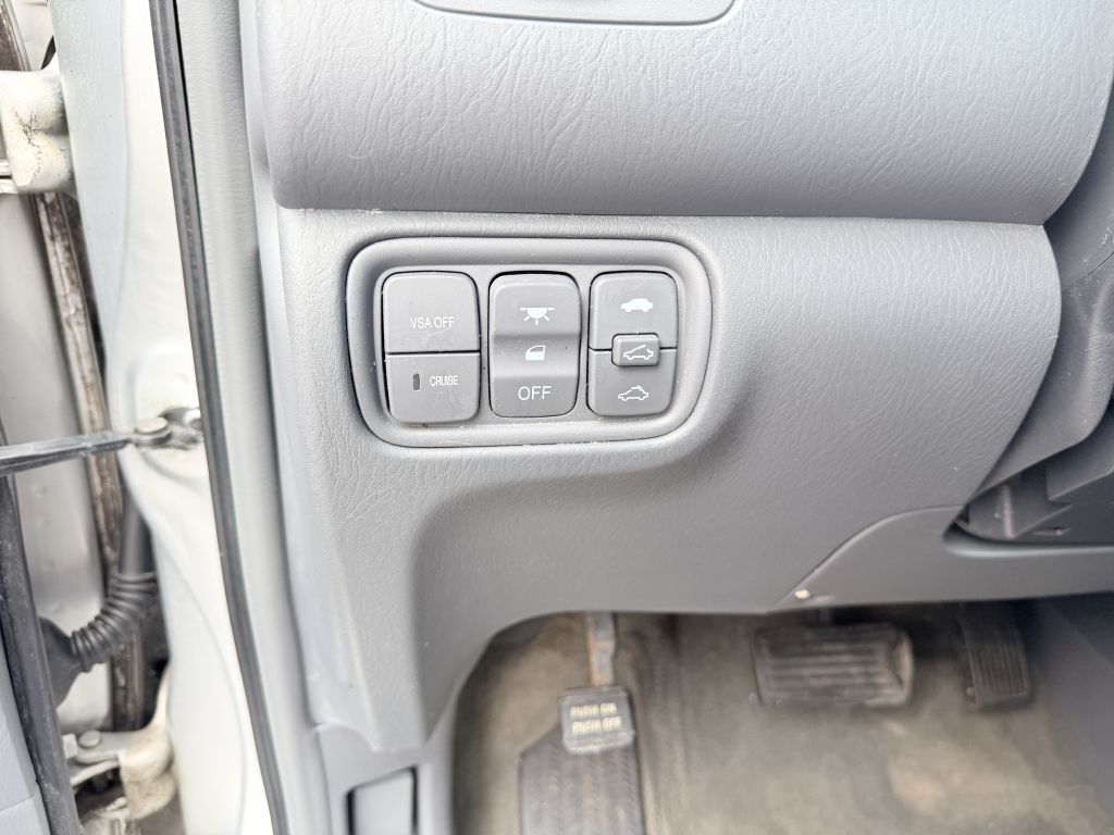 Photo 16 of this HONDA PILOT