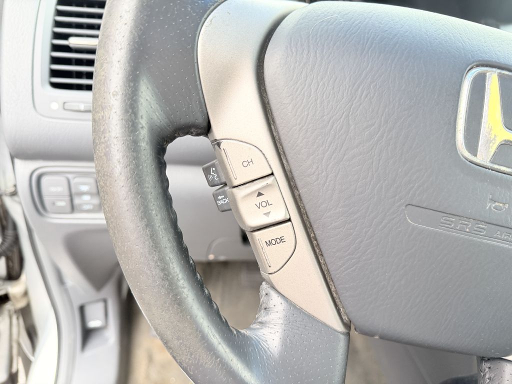 Photo 17 of this HONDA PILOT