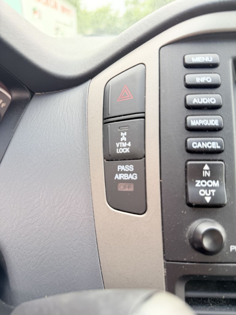 Photo 21 of this HONDA PILOT