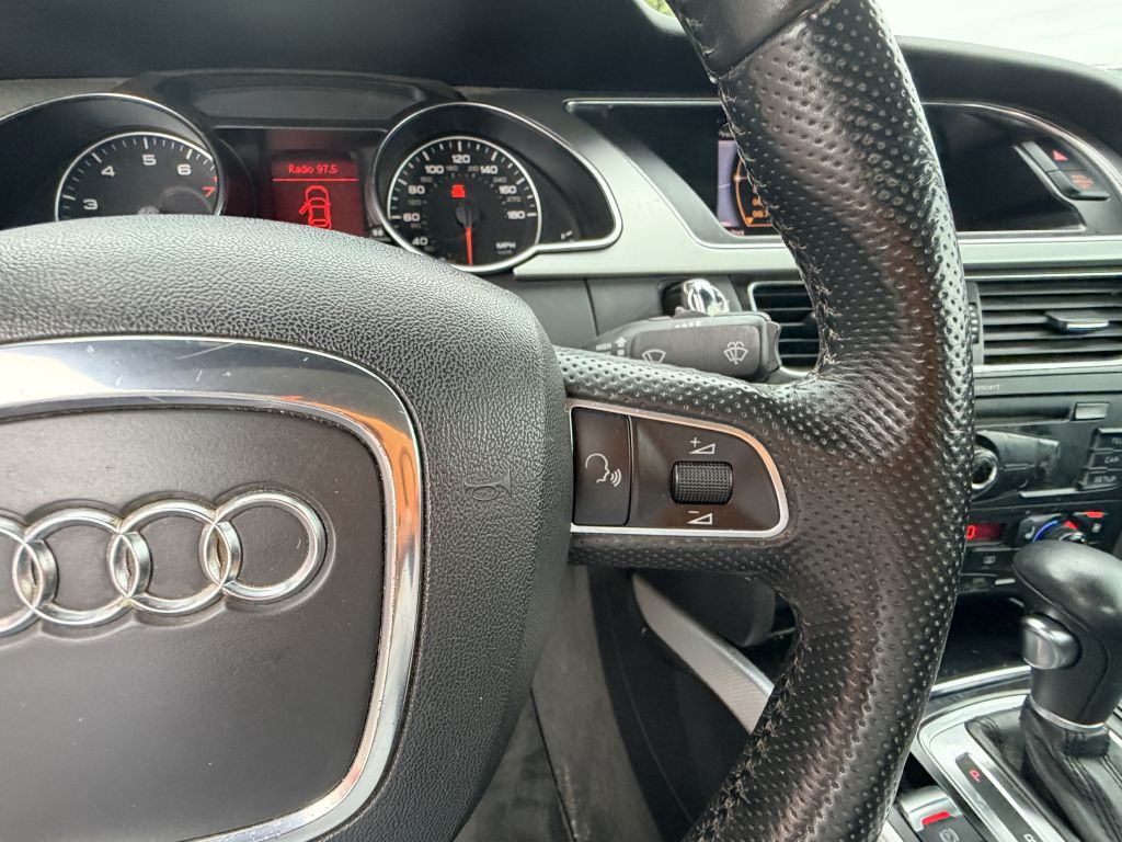Photo 12 of this AUDI A5