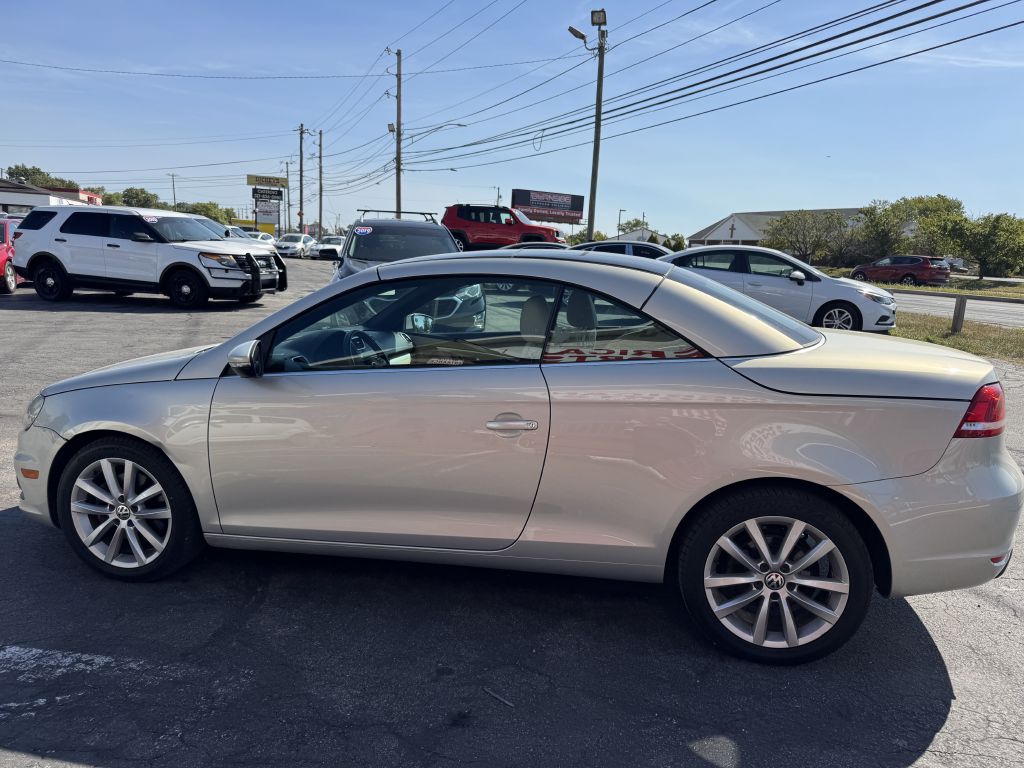 Photo 3 of this VOLKSWAGEN EOS