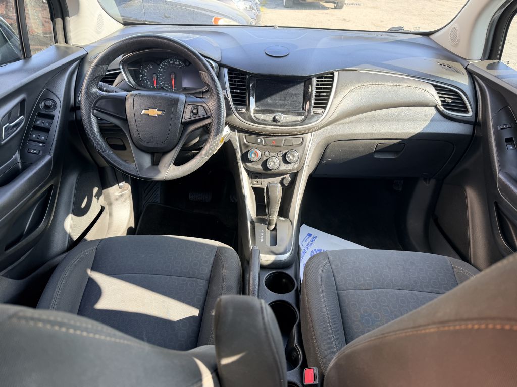 Photo 7 of this CHEVROLET TRAX
