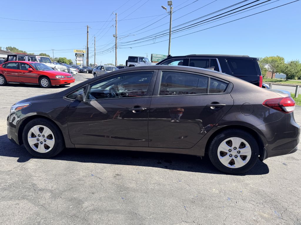 Photo 3 of this KIA FORTE