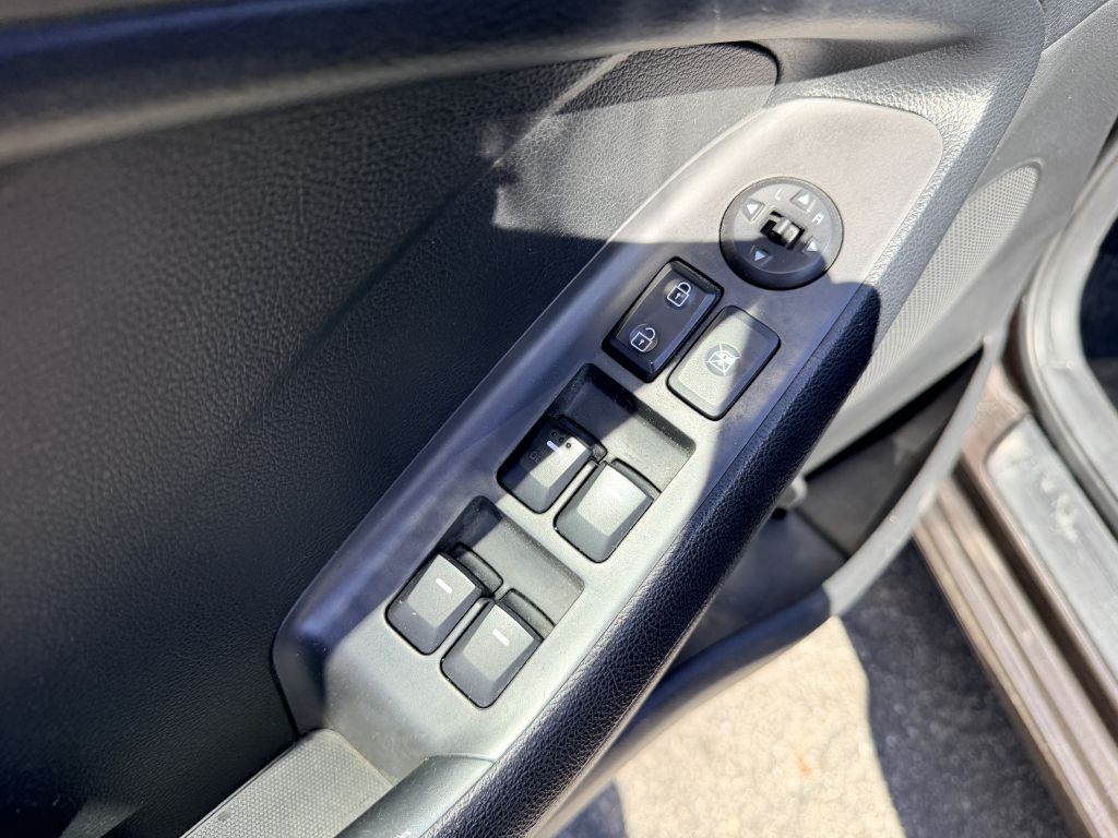Photo 7 of this KIA FORTE