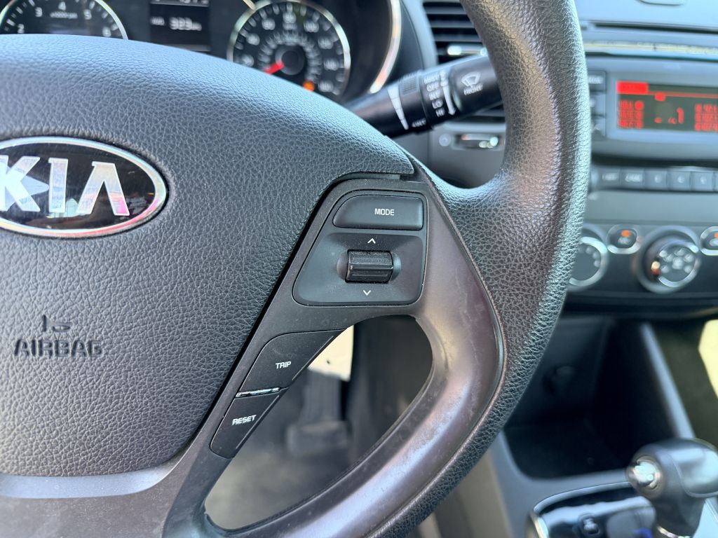 Photo 13 of this KIA FORTE
