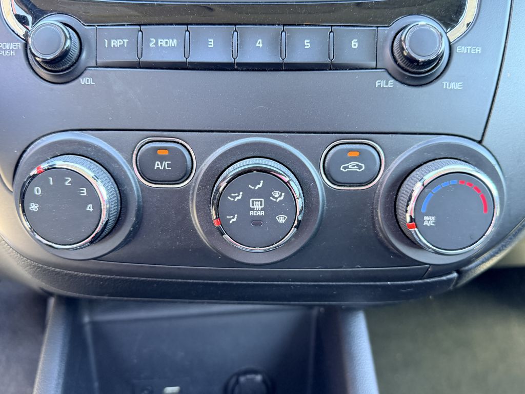 Photo 16 of this KIA FORTE