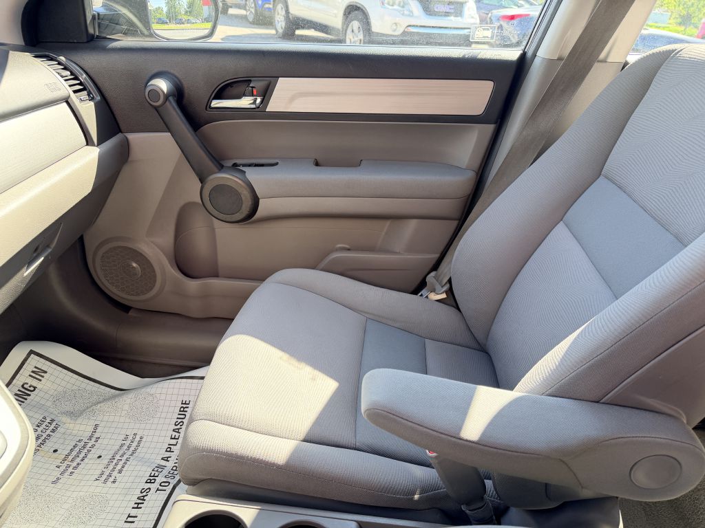 Photo 12 of this HONDA CR-V