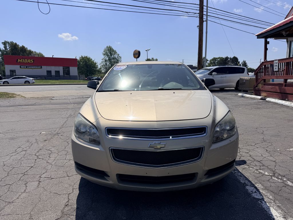 Photo 2 of this CHEVROLET MALIBU
