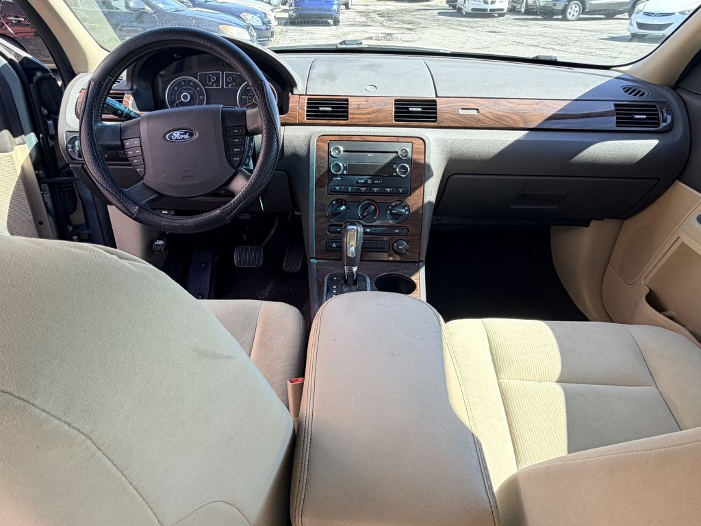 Photo 6 of this FORD TAURUS