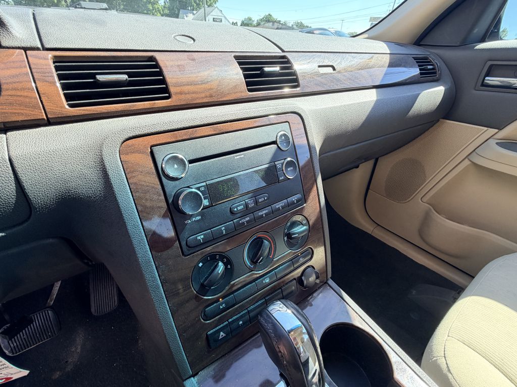 Photo 10 of this FORD TAURUS