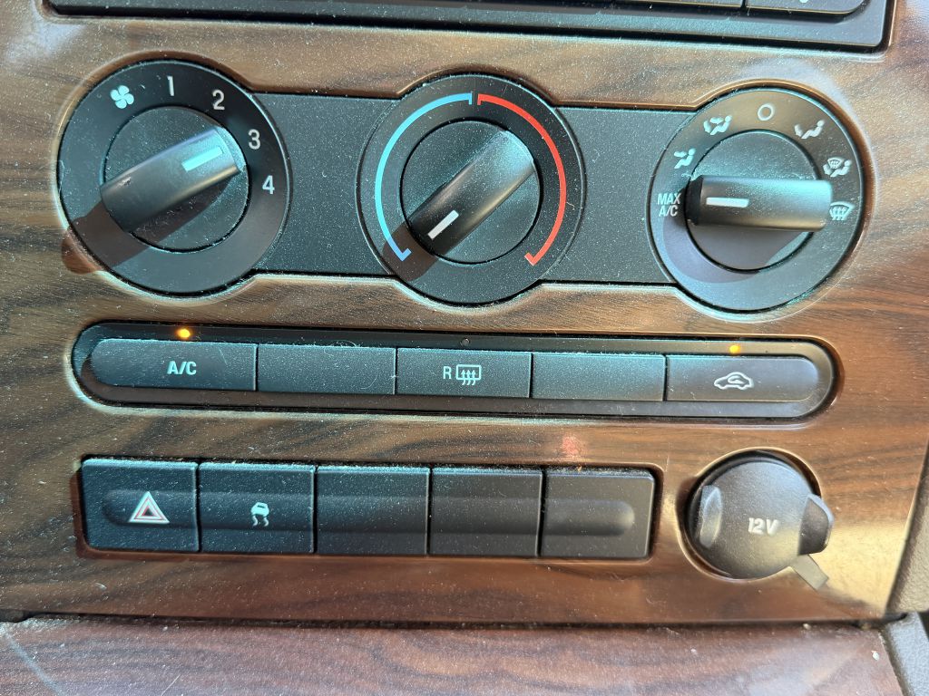 Photo 17 of this FORD TAURUS