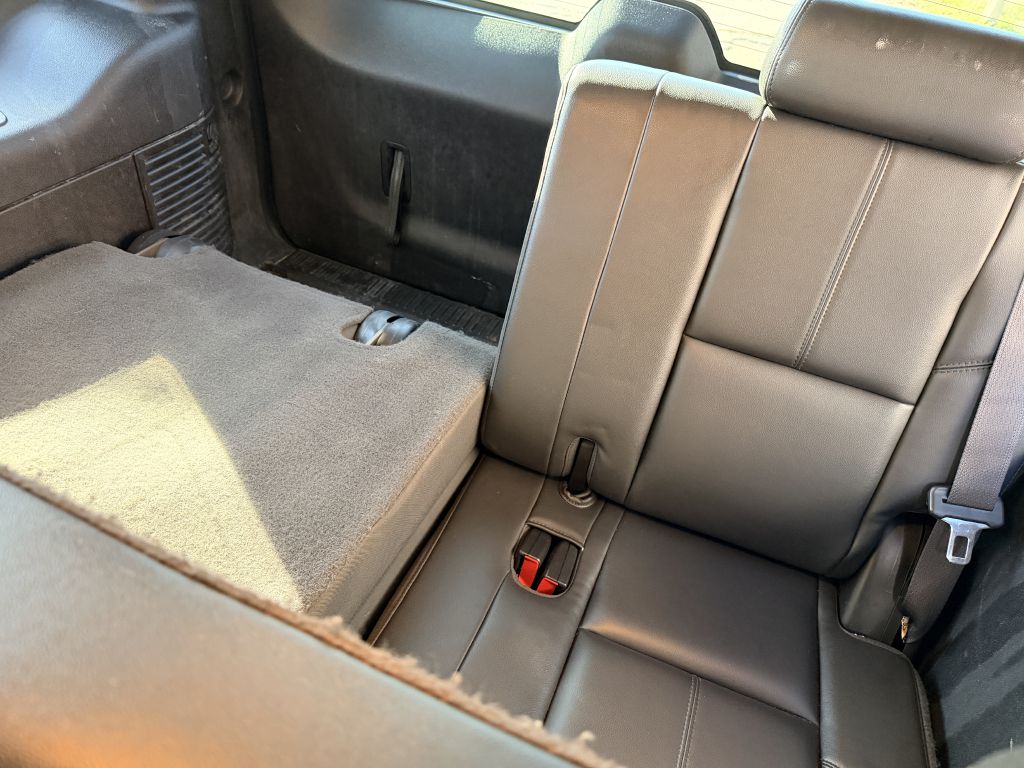 Photo 5 of this CHEVROLET TAHOE