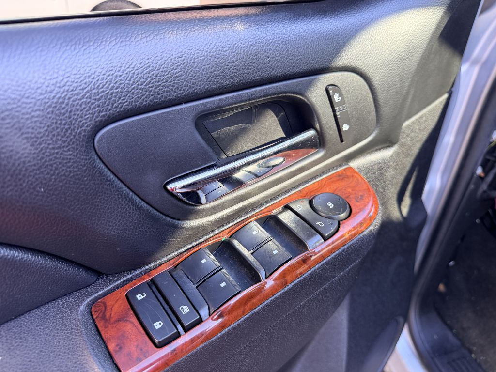 Photo 10 of this CHEVROLET TAHOE