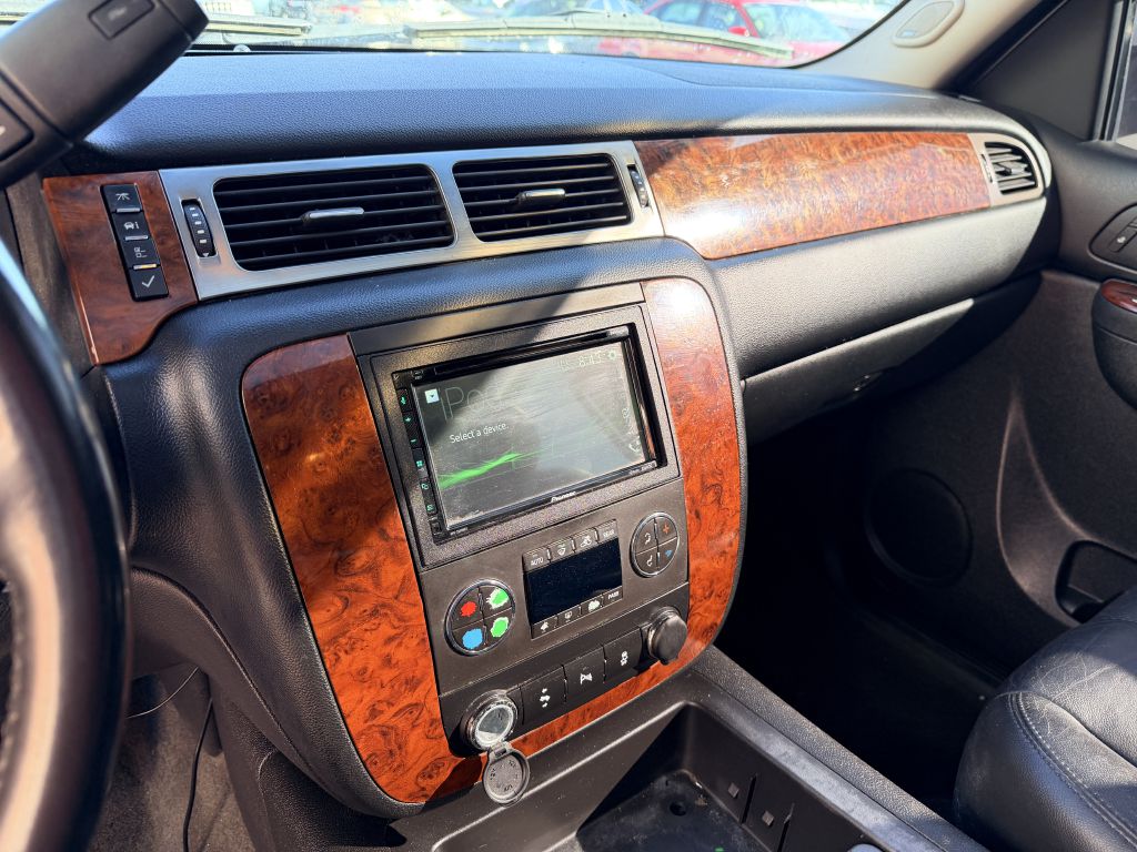 Photo 14 of this CHEVROLET TAHOE
