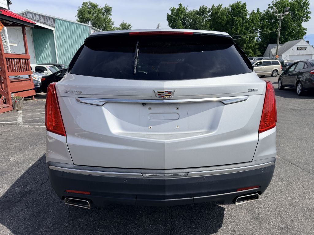 Photo 4 of this CADILLAC XT5