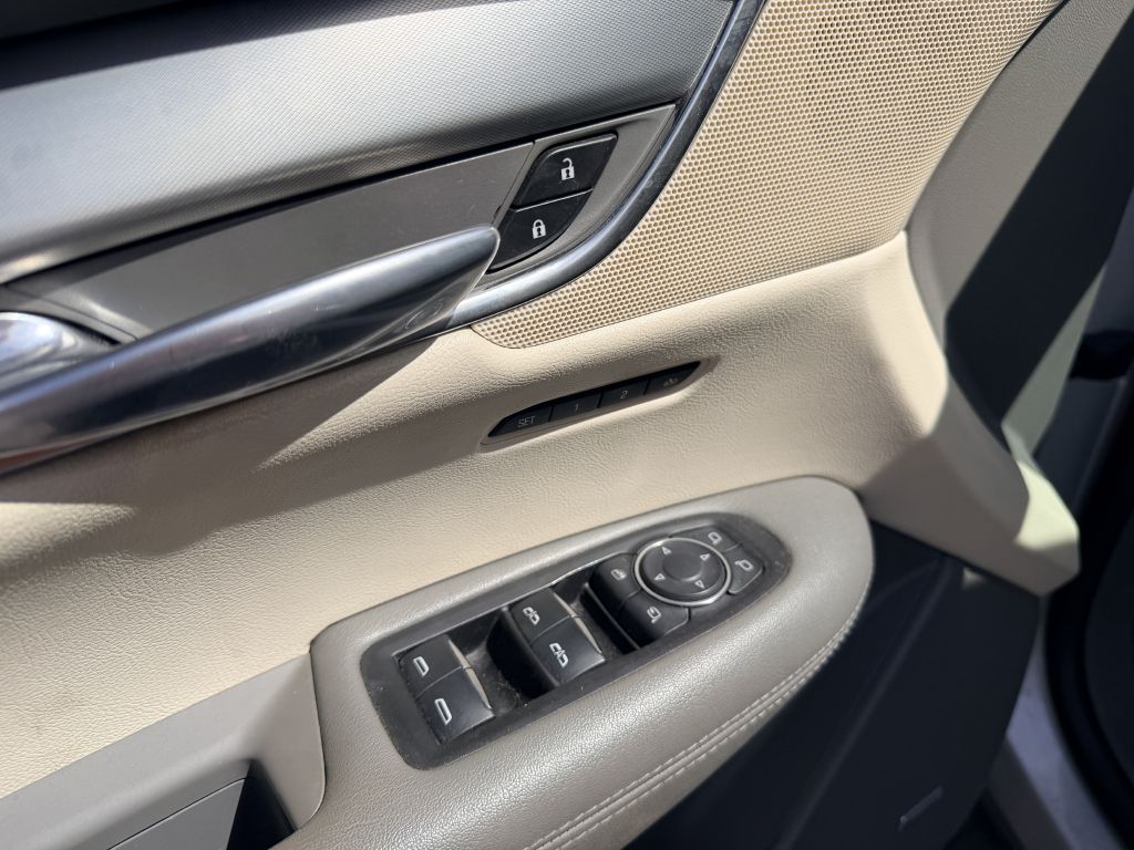 Photo 8 of this CADILLAC XT5