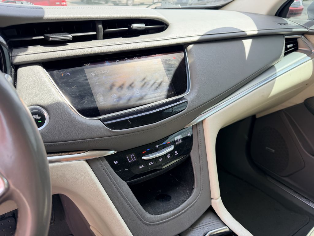 Photo 11 of this CADILLAC XT5