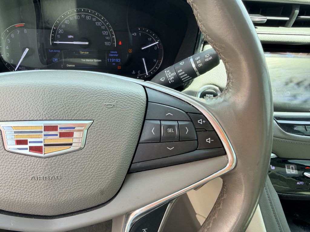Photo 15 of this CADILLAC XT5