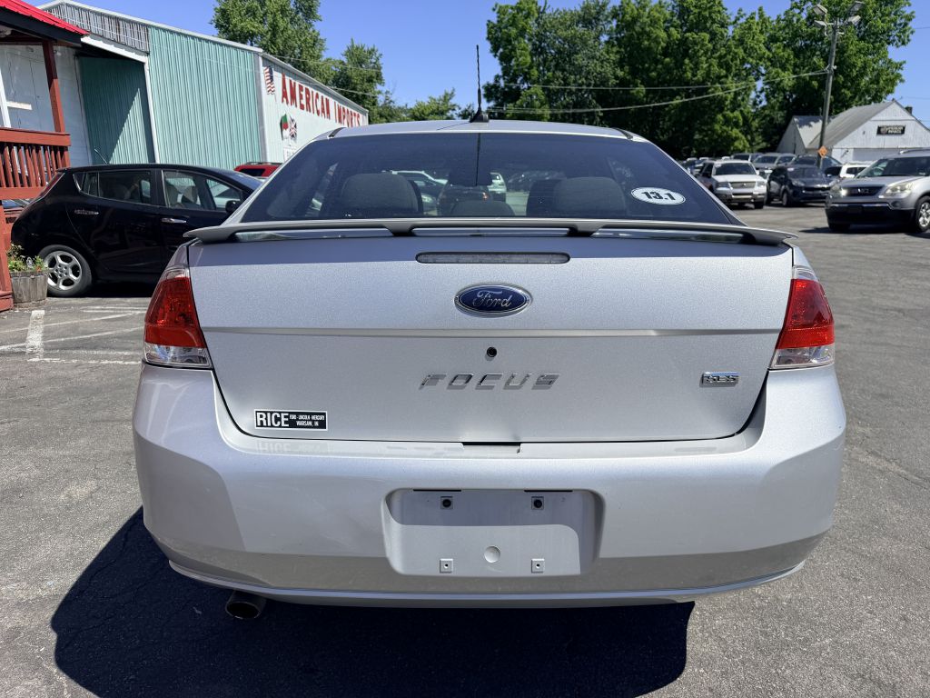 Photo 4 of this FORD FOCUS