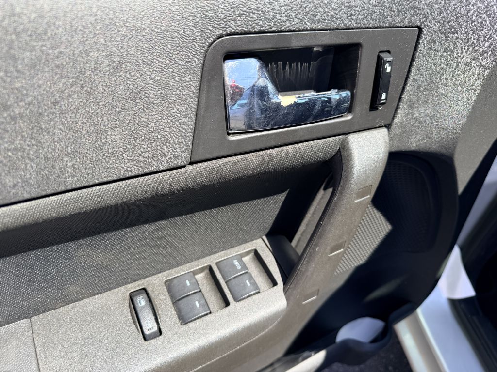 Photo 7 of this FORD FOCUS